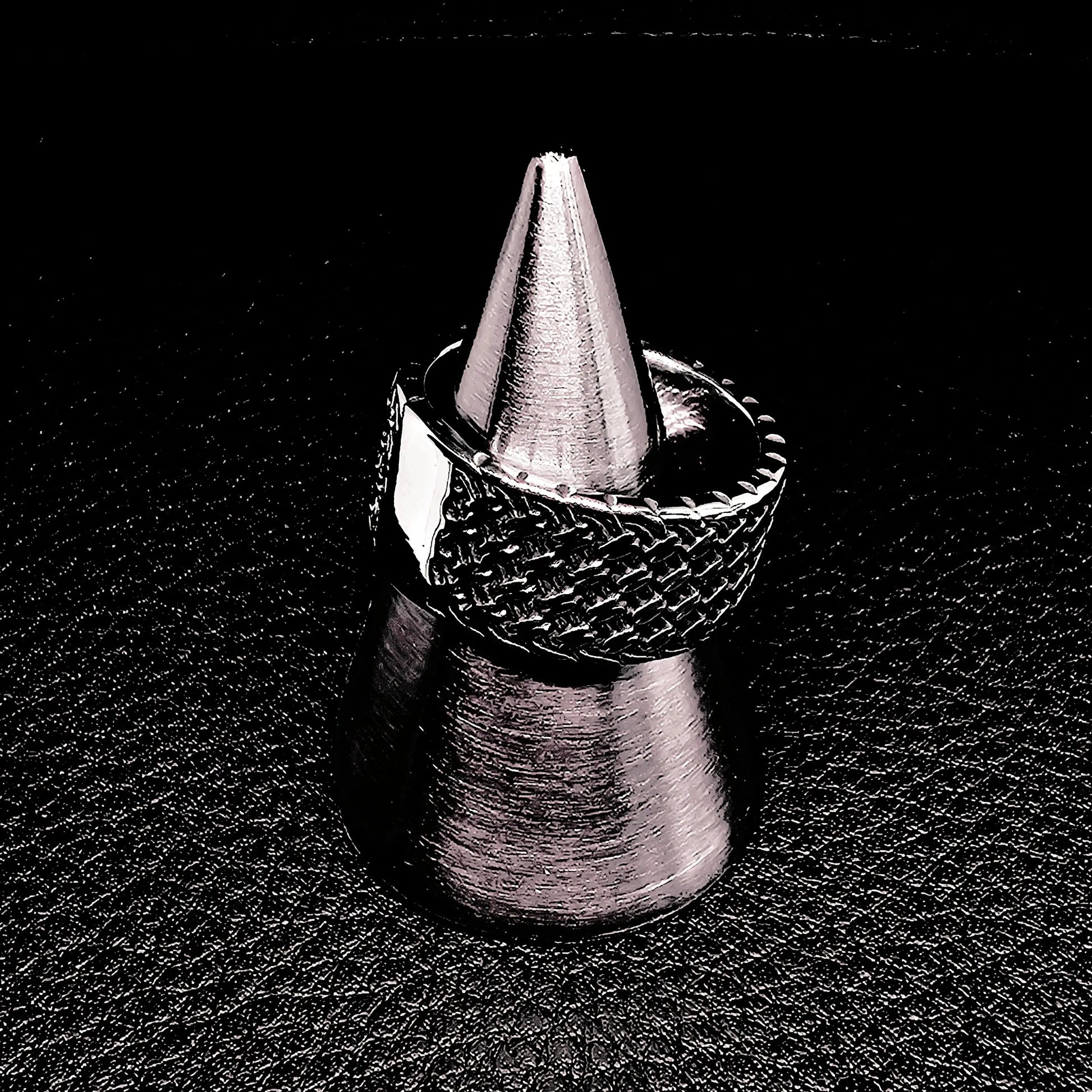 Celtic Knot Ring WOLFE & RIFF