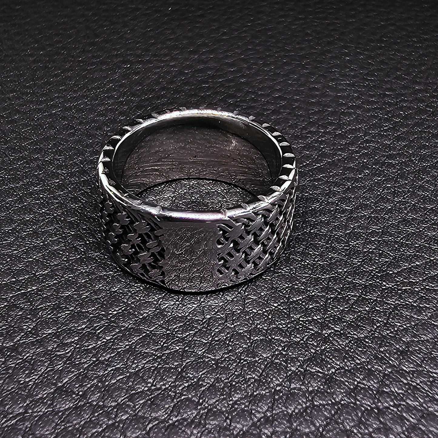 Celtic Knot Ring WOLFE & RIFF