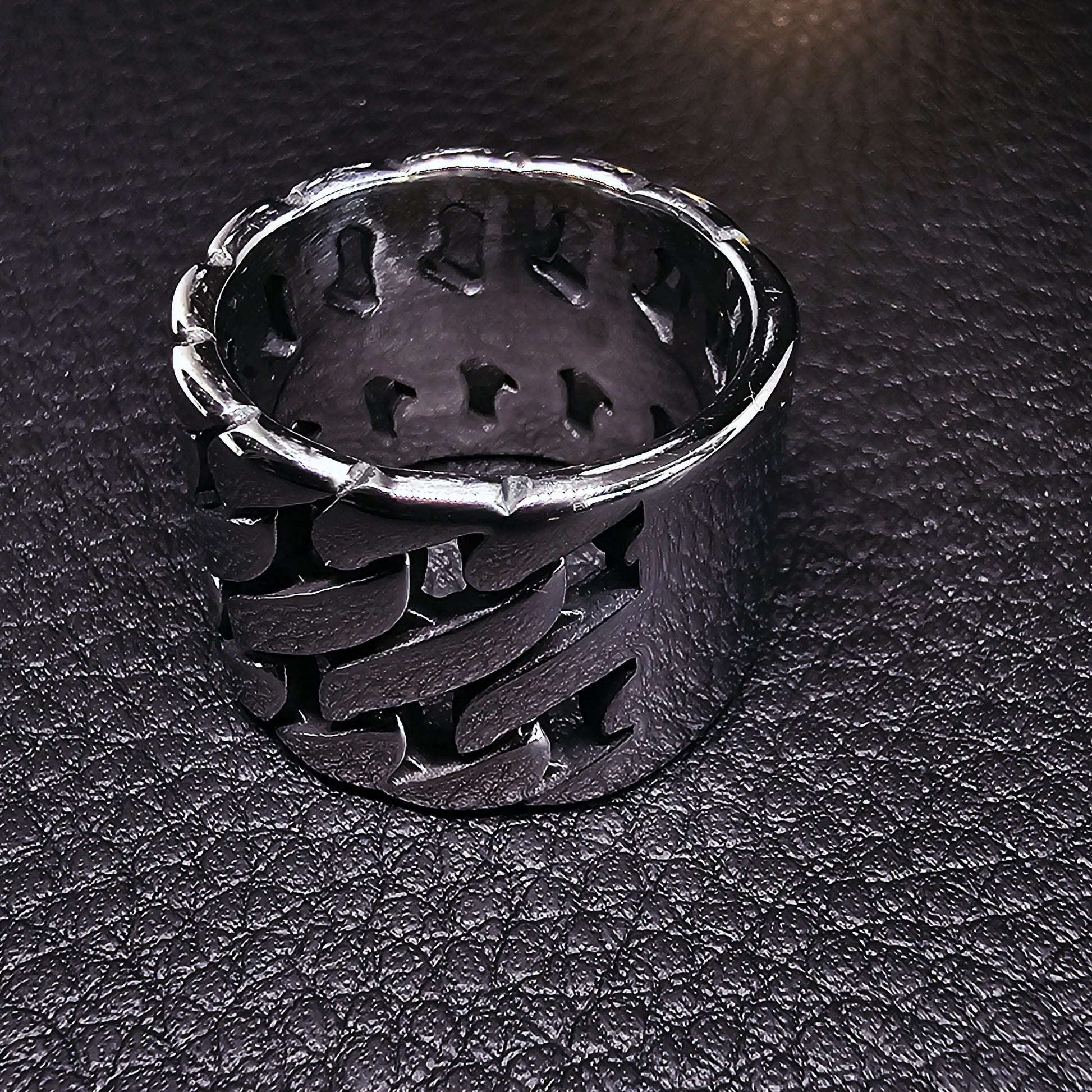 Chain Link Ring WOLFE & RIFF